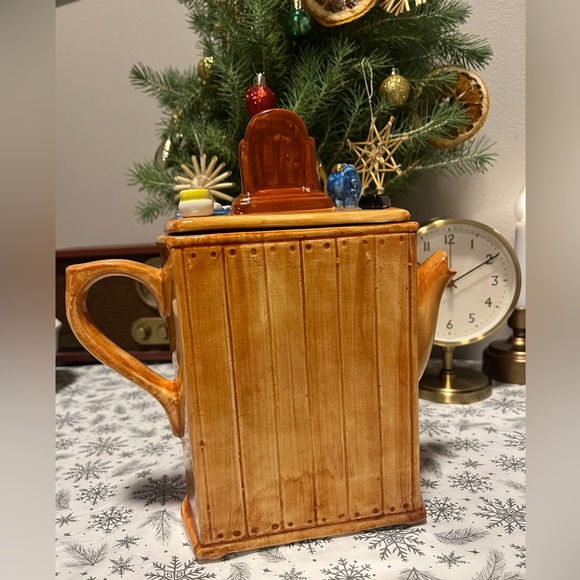 Vintage Swineside Ceramics Dresser Teapot — AS IS - Picture 6 of 11